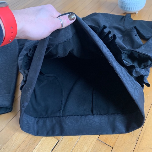 LULULEMON 🍋- Long Sleeved Top - Picture 13 of 15